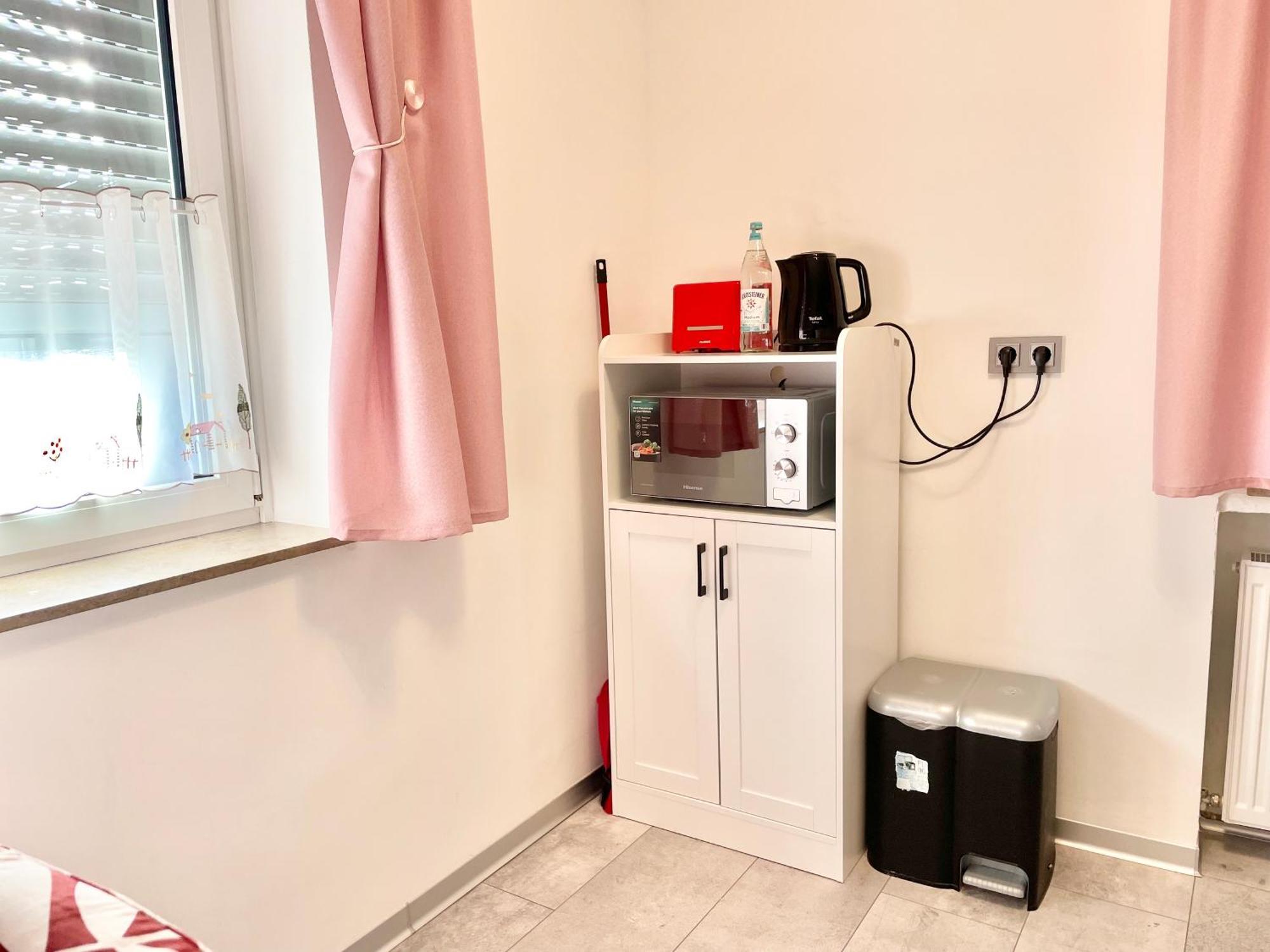 Casa Giulia 2 Zimmer Nahe Giessen, Kueche, Bad, Wlan, Parkplatz Krofdorf-Gleiberg Dış mekan fotoğraf