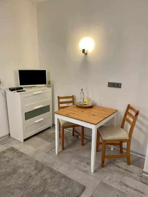 Casa Giulia 2 Zimmer Nahe Giessen, Kueche, Bad, Wlan, Parkplatz Krofdorf-Gleiberg Dış mekan fotoğraf