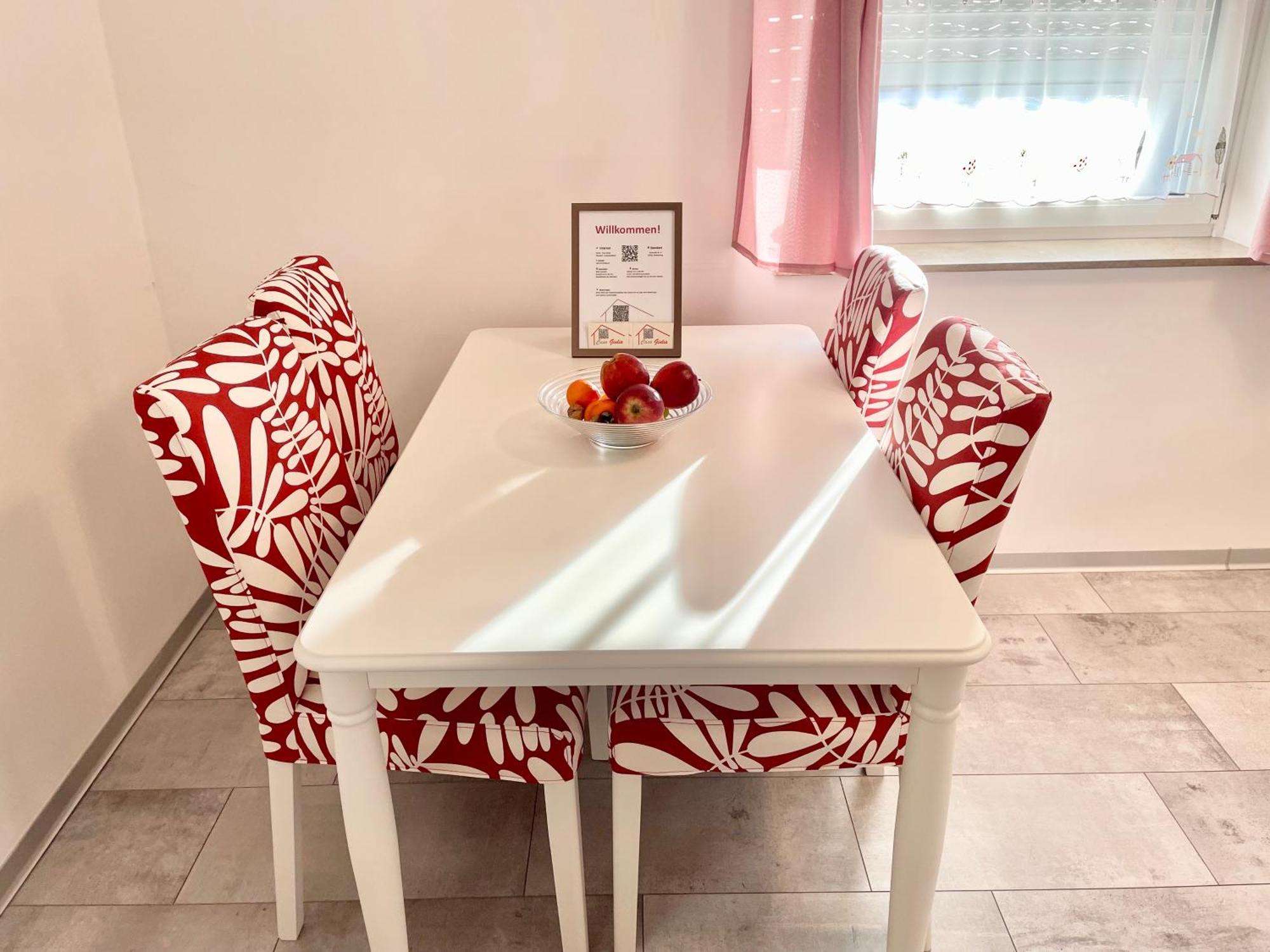 Casa Giulia 2 Zimmer Nahe Giessen, Kueche, Bad, Wlan, Parkplatz Krofdorf-Gleiberg Dış mekan fotoğraf