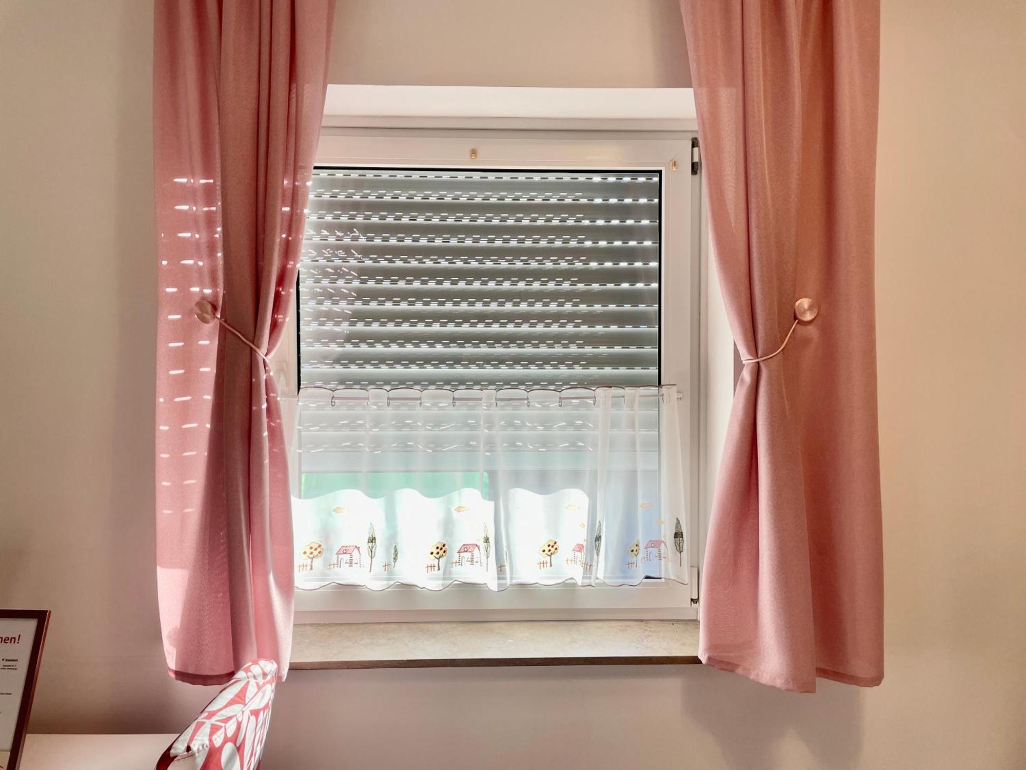 Casa Giulia 2 Zimmer Nahe Giessen, Kueche, Bad, Wlan, Parkplatz Krofdorf-Gleiberg Dış mekan fotoğraf