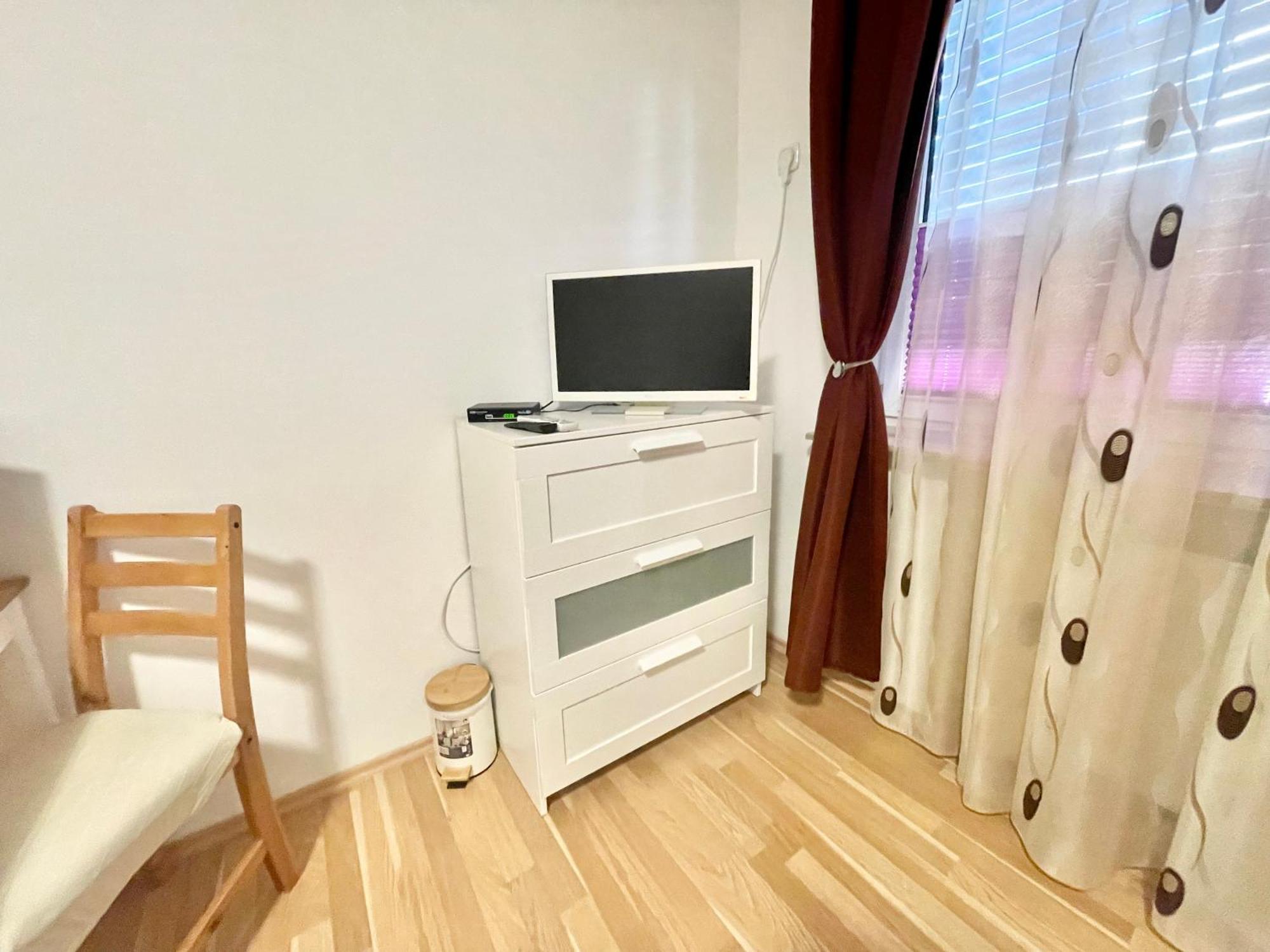 Casa Giulia 2 Zimmer Nahe Giessen, Kueche, Bad, Wlan, Parkplatz Krofdorf-Gleiberg Dış mekan fotoğraf